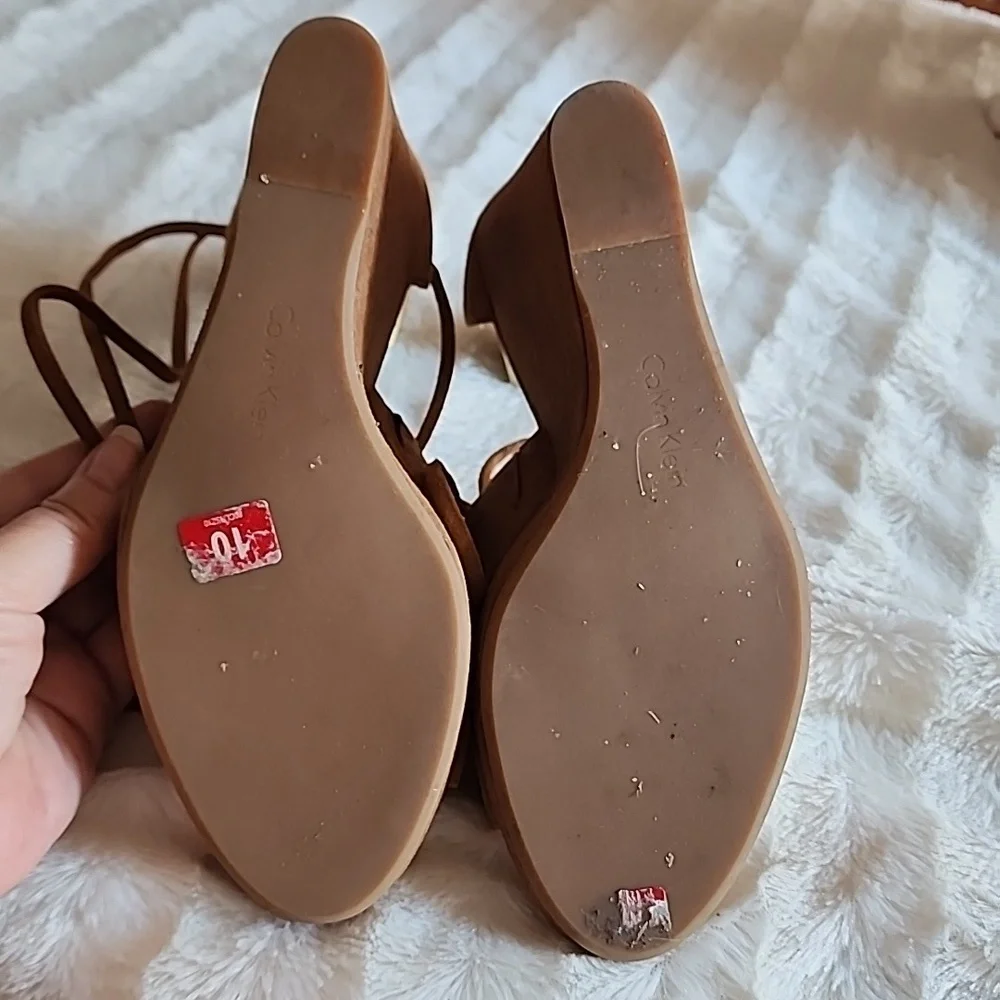 CALVIN KLEIN strappy Suede platform heels. Like new.